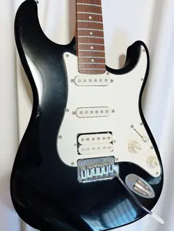 FENDER JAPAN STM60 H.A.P.M MEDIUM SCALE ELECTRIC GUITAR WITH CASE