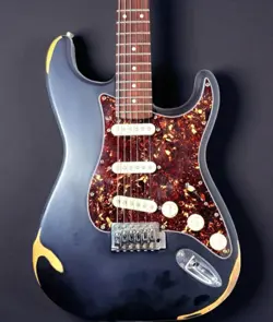 FENDER JAPAN RELIC WITH SOFT CASE GOOD CONDITION