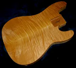 ALDER/MAPLE BASS GUITAR
