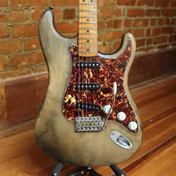 AVRI NECK 1982/2000S