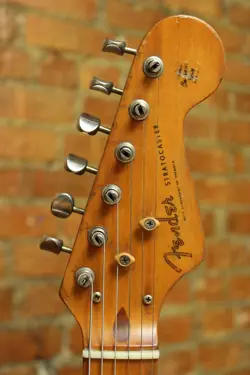 GALLAGHER STRATOCASTER