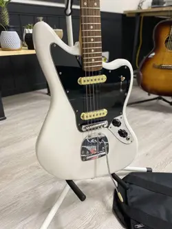 JAGUAR GUITAR ELECTRIC