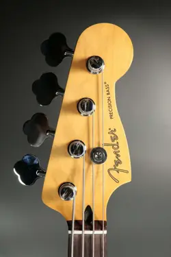 PRECISION BASS CORAL