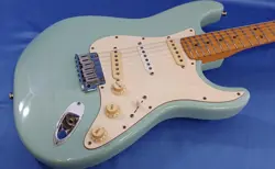 FENDER AMERICAN STANDARD ELECTRIC GUITAR