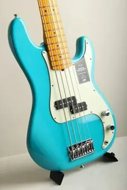 FENDER AMERICAN PROFESSIONAL II PRECISION BASS V MIAMI BLUE 2022