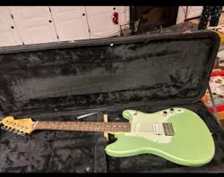 FENDER DUO SONIC HS SURF GREEN MINT CONDITION