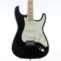 USED FENDER USA AMERICAN PROFESSIONAL STRATOCASTER BLACK 2018 US18084246 GUITAR