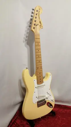 FENDER JAPAN MST-32 MINI ELECTRIC GUITAR