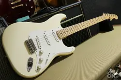 FENDER ERIC CLAPTON STRATOCASTER OLYMPIC WHITE 2001
