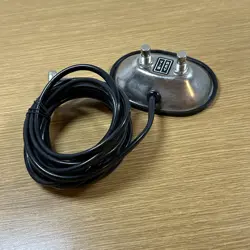 VIBRATO/REVERB BUTTON