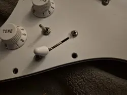 LOADED FENDER STRATOCASTER