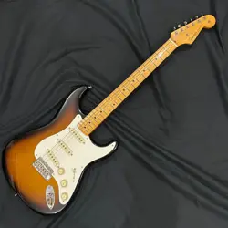 /FENDER AMERICAN VINTAGE II 1957 STRATOCASTER MAPLE FINGERBOARD 2-COLOR