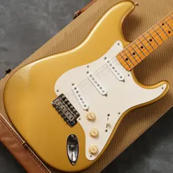 FENDER AMERICAN VINTAGE 57 STRATOCASTER REFINISH GOLD USED ASH BODY W/HARD CASE