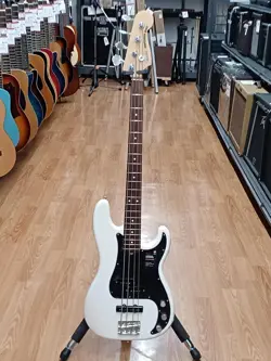 PERFOMER PRECISION BASS