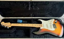 2002 FENDER MIM STANDARD STRATOCASTER ~ MAPLE NECK & SUNBURST FINISH W/ HSC! WOW