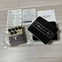 TECH 21 SANSAMP BLONDE FENDER AMP SIMULATOR PEDAL W/ CABINET SIM & CASE