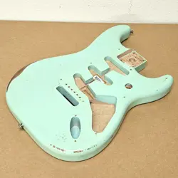 2022 FENDER ROAD WORN 50'S VINTERA STRAT BODY VINTAGE NITRO SURF GREEN RELIC