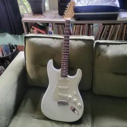 STRATOCASTER JAPANESE
