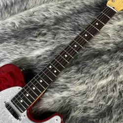 TELECASTER QUILT RED