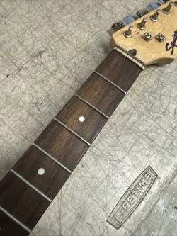 SQUIER ROSEWOOD GUITAR