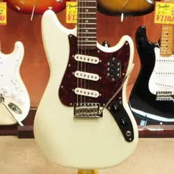 SQUIER BY FENDER PARANORMAL CYCLONE