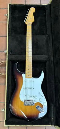 FENDER STRATOCASTER ELECTRIC GUITAR CONTOUR BODY