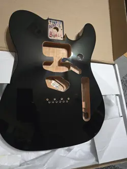 GENUINE FENDER DELUXE SERIES TELECASTER/TELE SSH BODY MODERN BRIDGE, BLACK