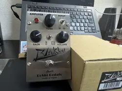 ROSHI PEDALS BLACKLON FENDER-STYLE PREAMP USED GUITAR EFFECTS PEDAL