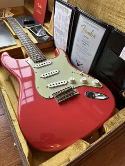 ‘63 STRATOCASTER JOURNEYMAN