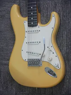FENDER JAPAN ST62-115