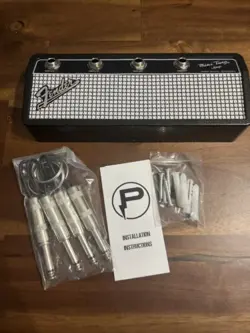 PLUGINZ WALL MOUNTING