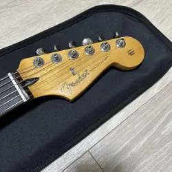 STRATOCASTER PLAYER II