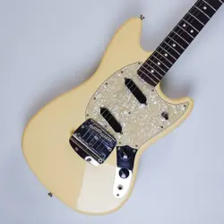 FENDER AMERICAN PERFORMER MUSTANG USED ELECTRIC GUITAR