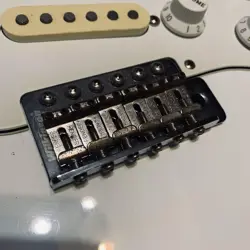 STRATOCASTER WHITE SAFE