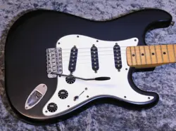 STRATOCASTER '81
