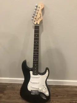 STRAT ELECTRIC GUITAR!