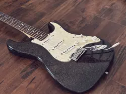 SHOP STRATOCASTER HOLOFLAKE