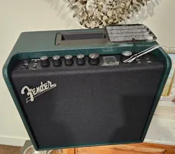 25-WATT COMBO AMP