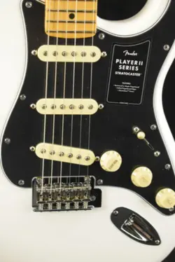 FENDER PLAYER II STRATOCASTER POLAR WHITE MAPLE FINGERBOARD