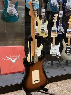 FENDER PLAYER STRATOCASTER MAPLE FINGERBOARD / 3-COLOR SUNBURST USED SAFE DELIVE