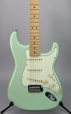USED 2022 FENDER LIMITED EDITION PLAYER STRATOCASTER SEA FOAM PEARL