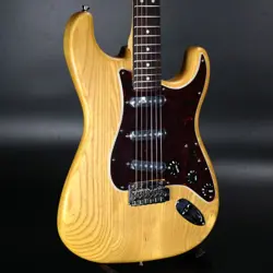 MIJ LTD STRATOCASTER