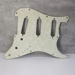 STANDARD PICKGUARD FOR 62 STRAT FOR USA MEX FENDER  - CREAM PEARLOID