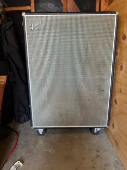 FENDER BASS CABINET