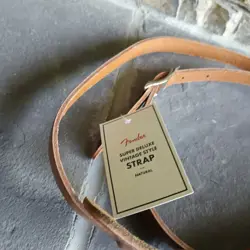 NEW FENDER NATURAL LEATHER GUITAR STRAP SUPER DELUXE VINTAGE STYLE PADDED TAN