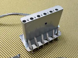 TREMOLO BAR
