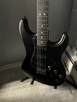 FENDER NOIR
