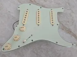 2023 FENDER PLAYER STRATOCASTER LOADED PICKGAURD SSS STRAT