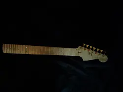 STRING GUITAR SQUIRE