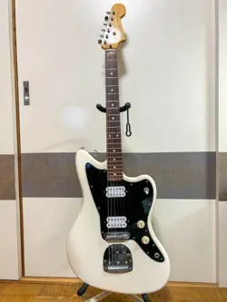 JAZZMASTER WHITE SAFE
